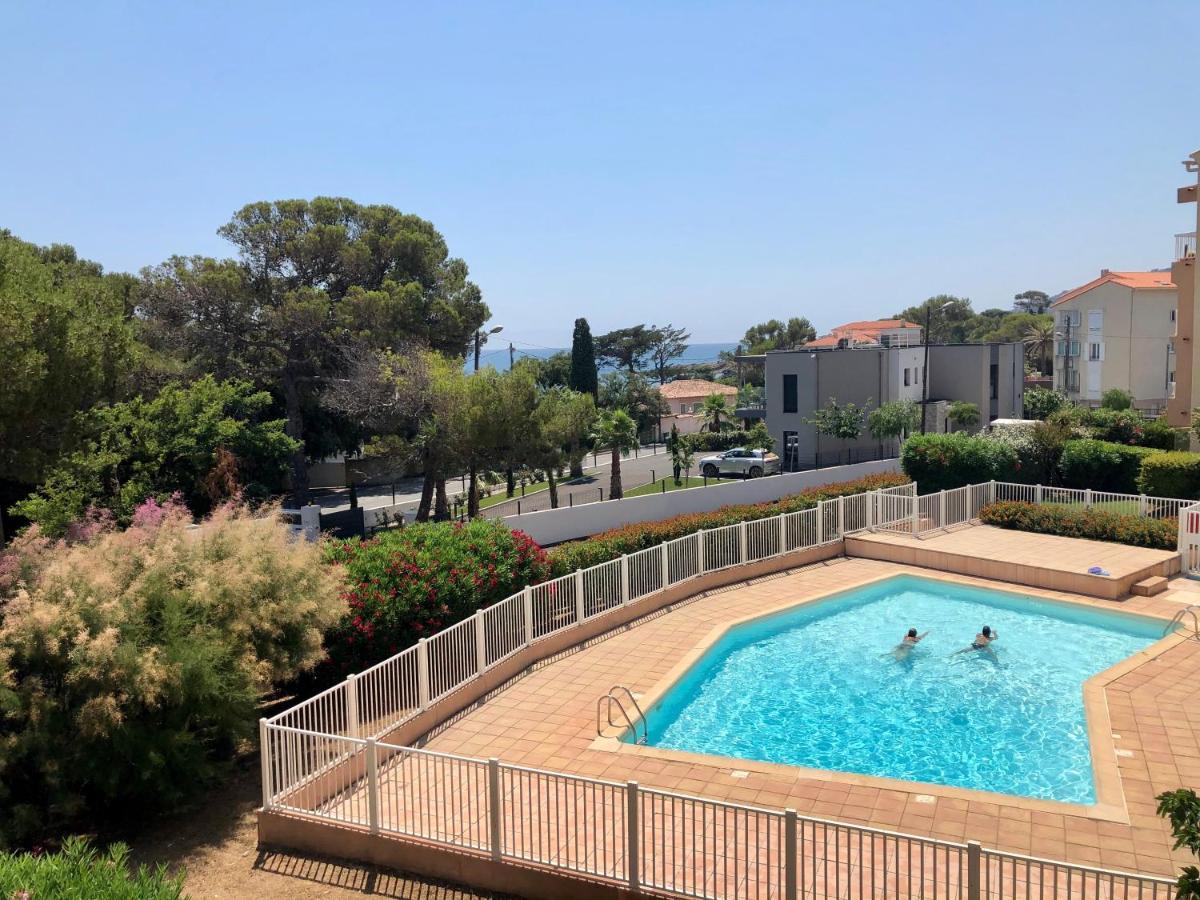 Apartment Newly Renovated Aircond-Wifi-Pool-Sea View-150M To Beaches- Saint Aygulf Exterior foto